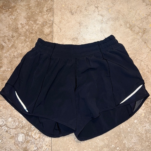 Black Hotty Hot Short 2.5" - Picture 2 of 3